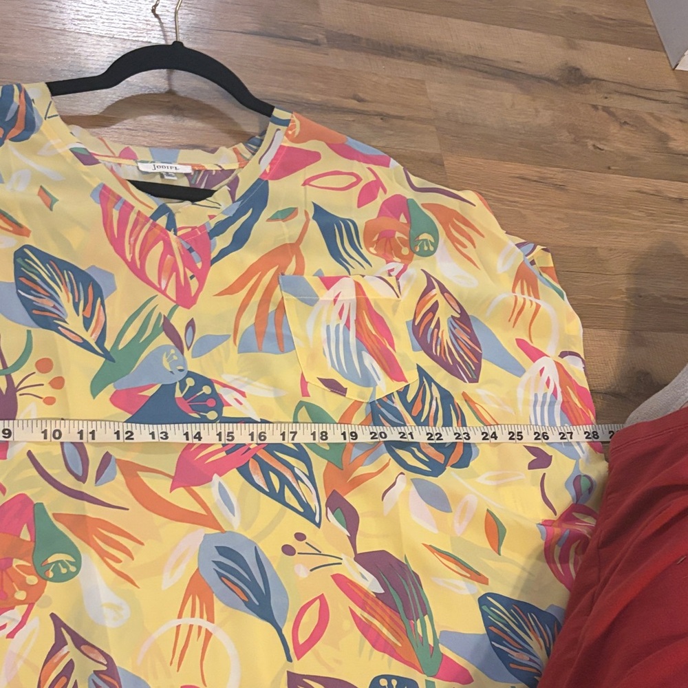 JODIFL Multicolor Leaf Pattern Top - image 3